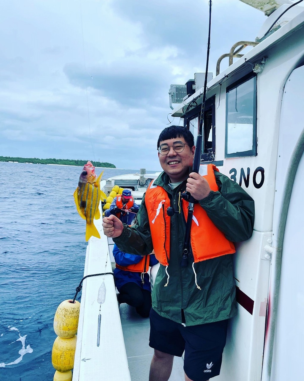 鮴榊・荳ク縲謠蝉セ・FEF44716-67BE-4B13-9301-9E82A20885C7